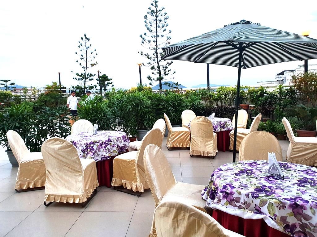 Roof Top - Open Air Banquets
